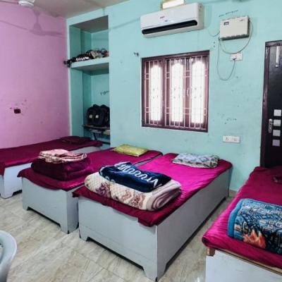 Hostel Facility Banner